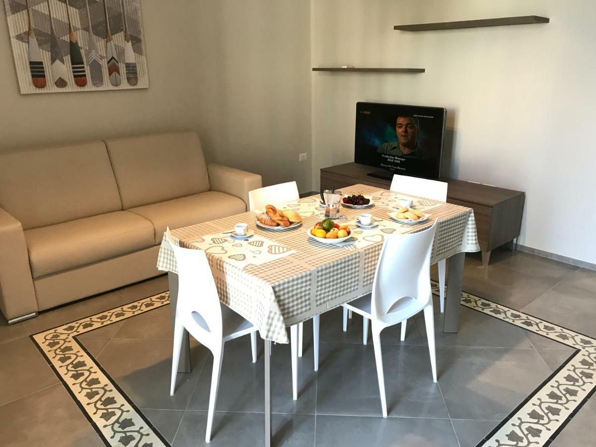 Casa Vacanze La Scalinata Bisceglie Buitenkant foto